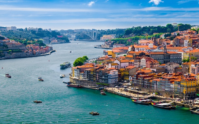 Top 5 trải nghiệm thú vị cho khách du lịch Porto Bồ Đào Nha 